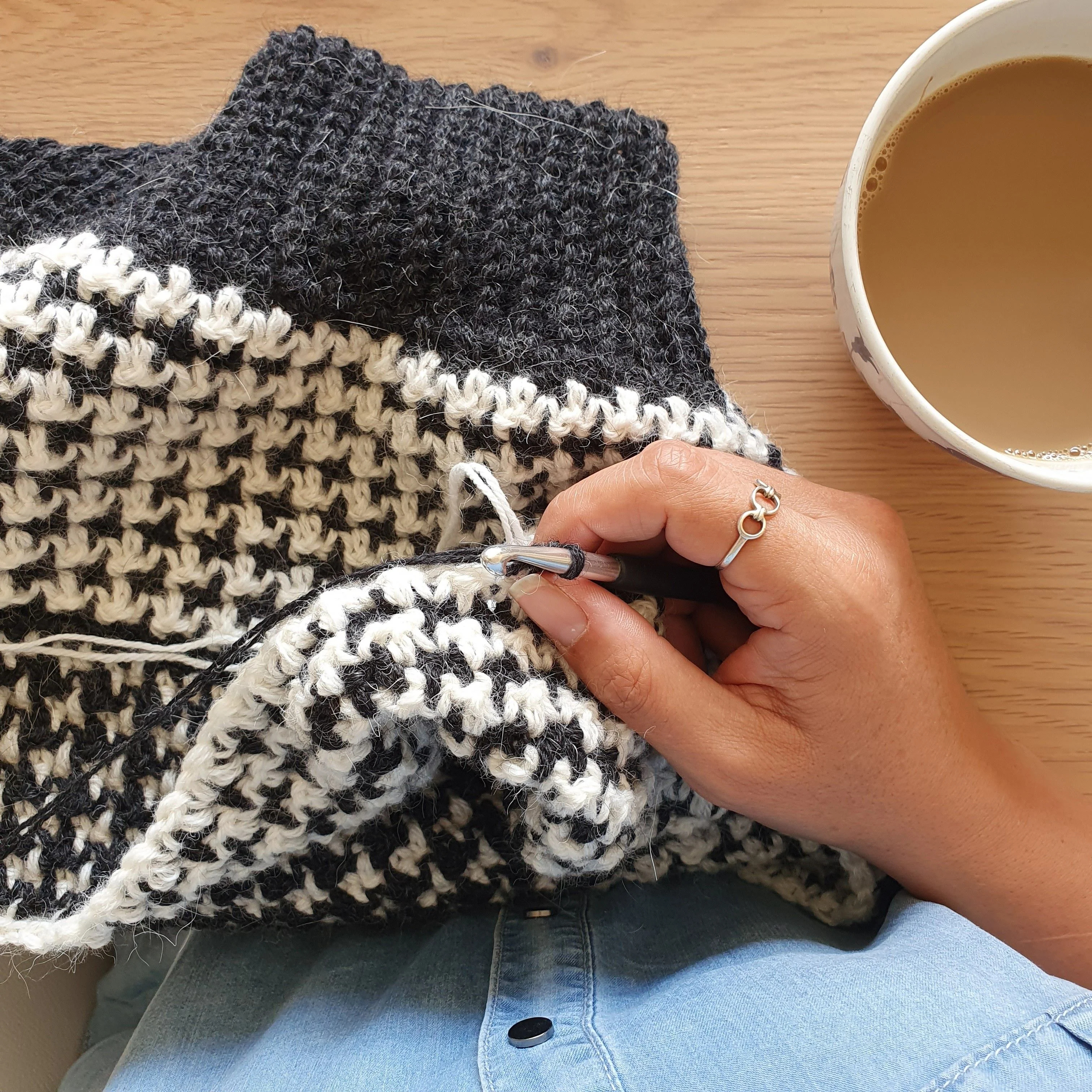 Houndstooth Harmony - Pullover - Image 3