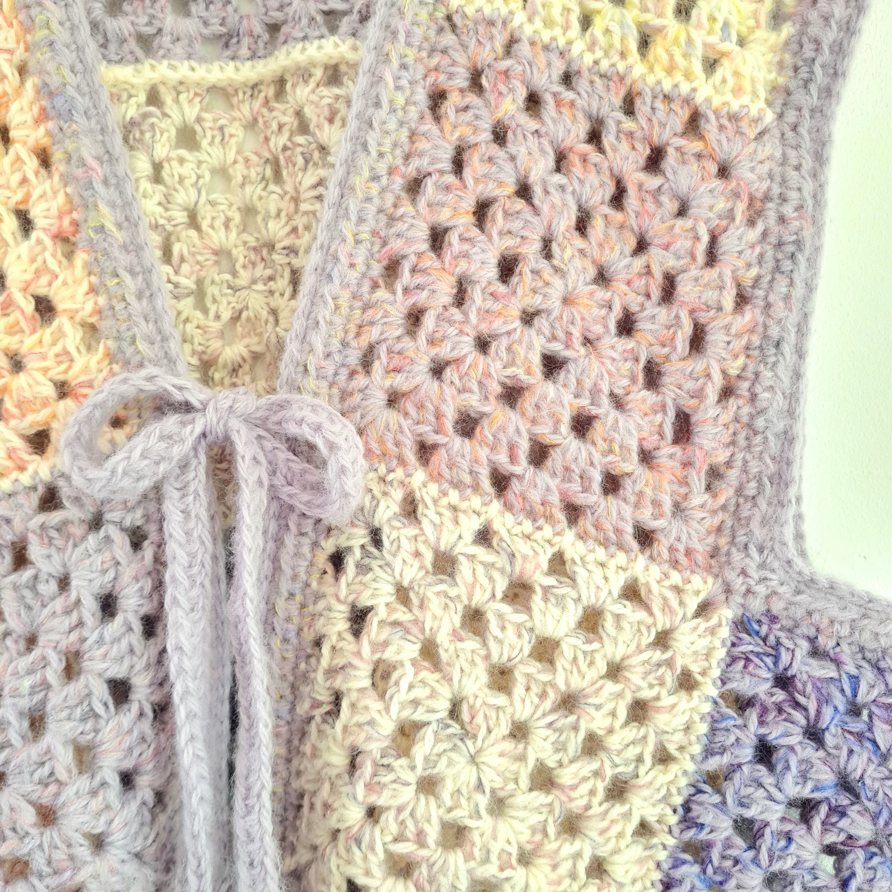Lavender - Granny Square Weste - Image 5