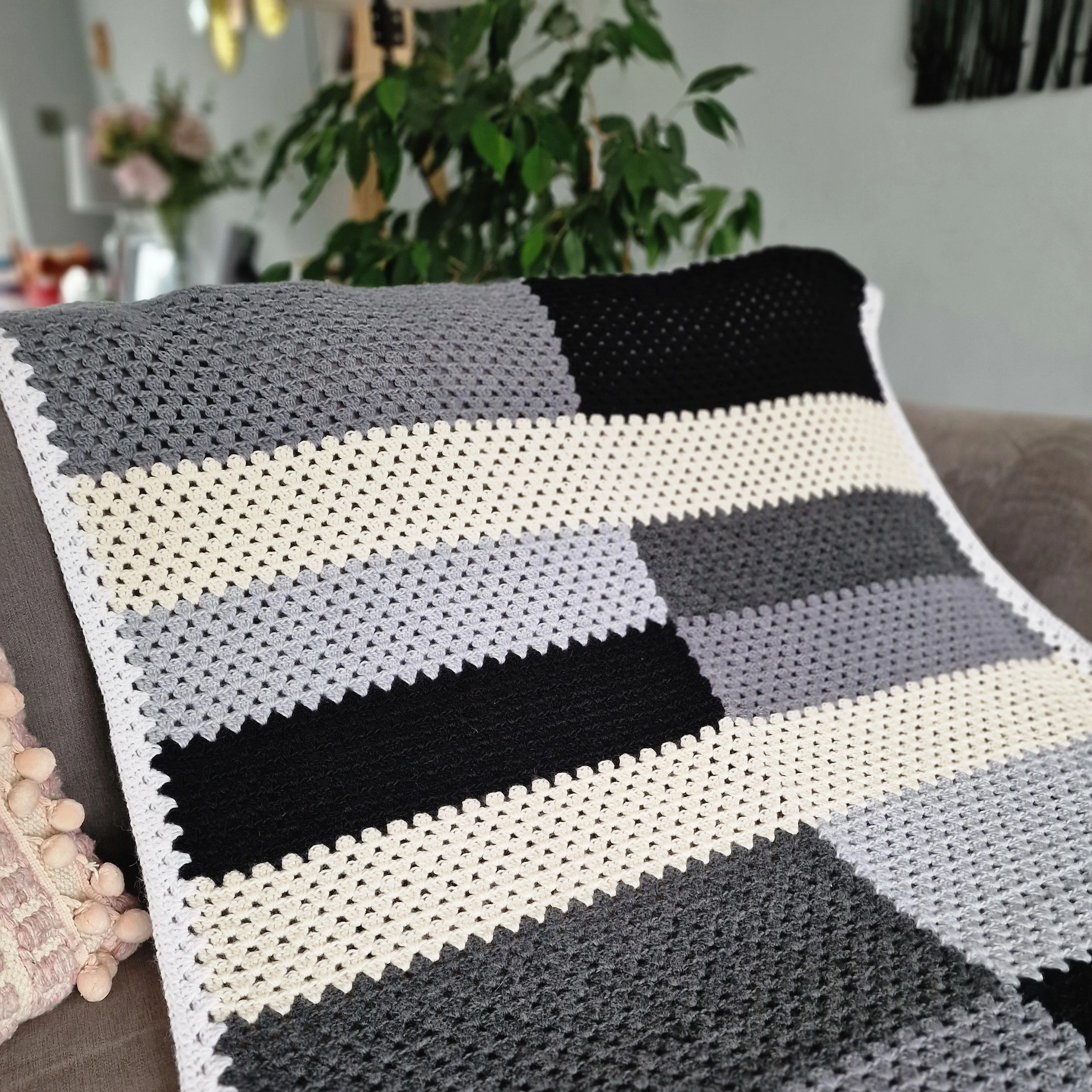 Granny’s on the block - Decke - Image 2