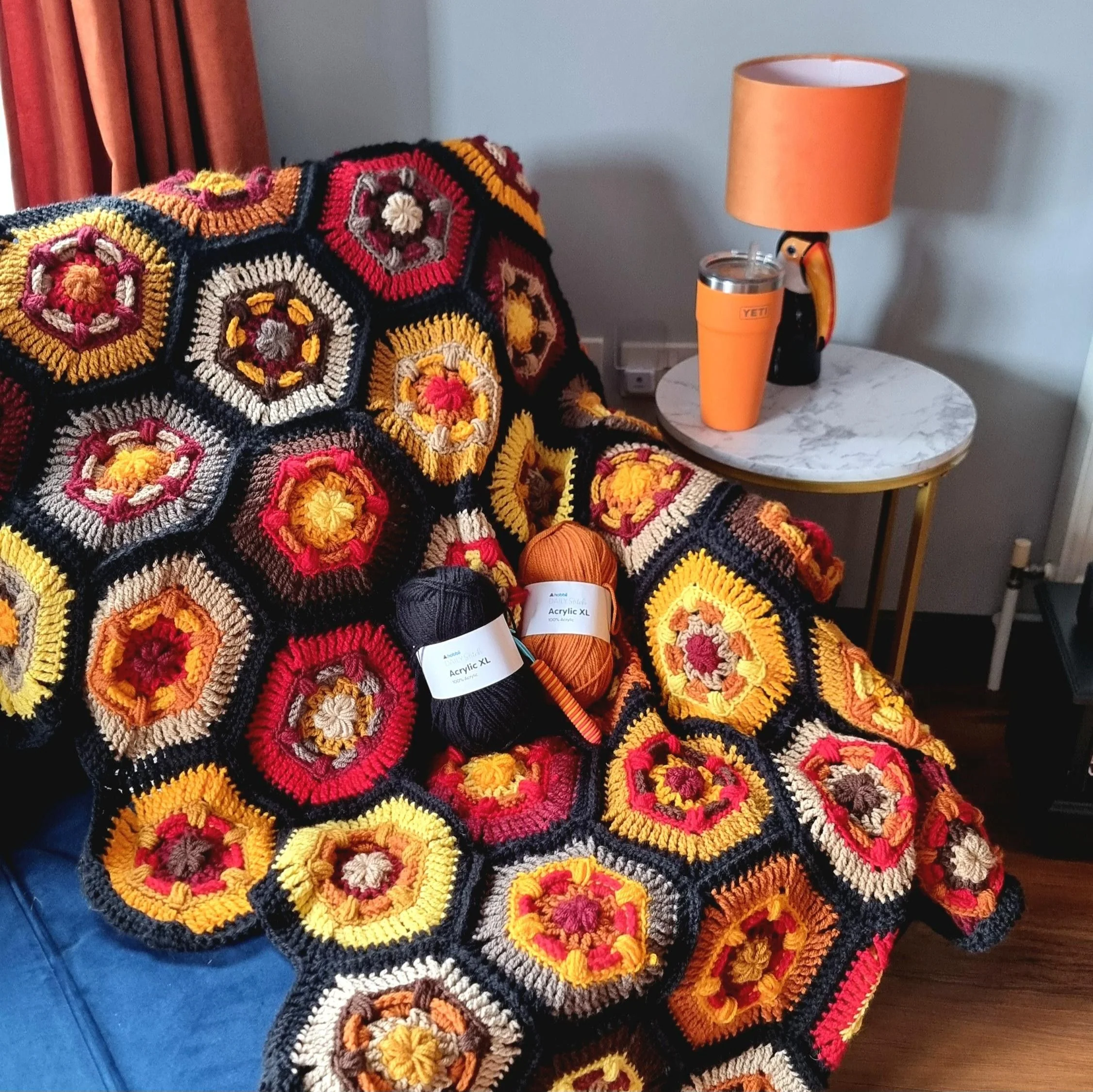 Hexagon Hugs - Decke - Image 4