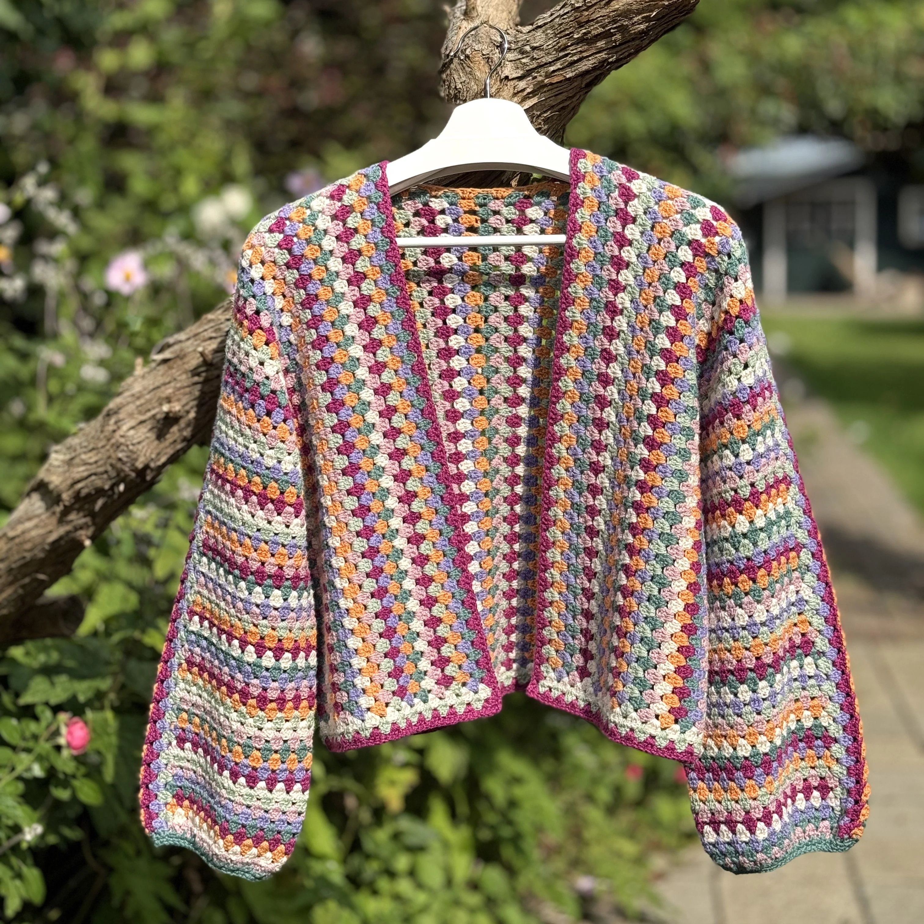 Oh So Colorful Granny - Strickjacke - Image 10